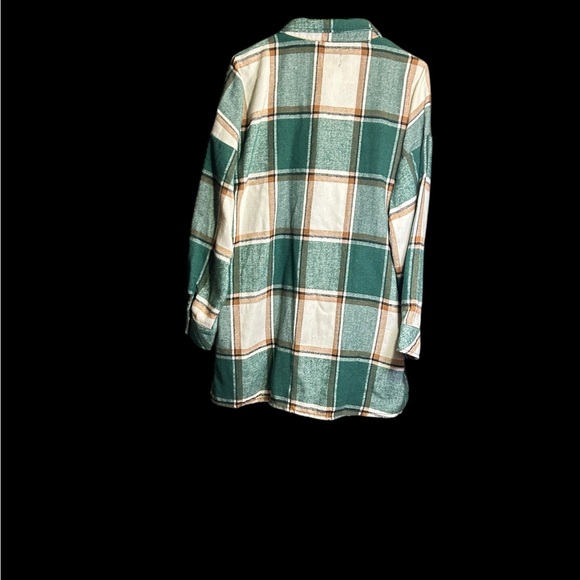 949.   Oversized Plaid shirt - Picture 2 of 3
